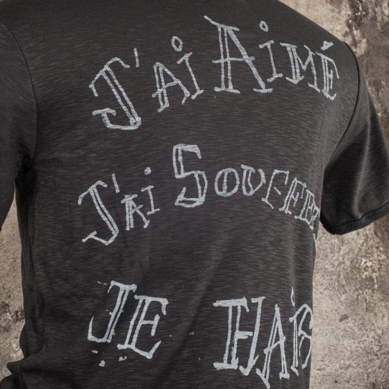 LE TRICOT "J'AI AIMÉ J'AI SOUFFERT"